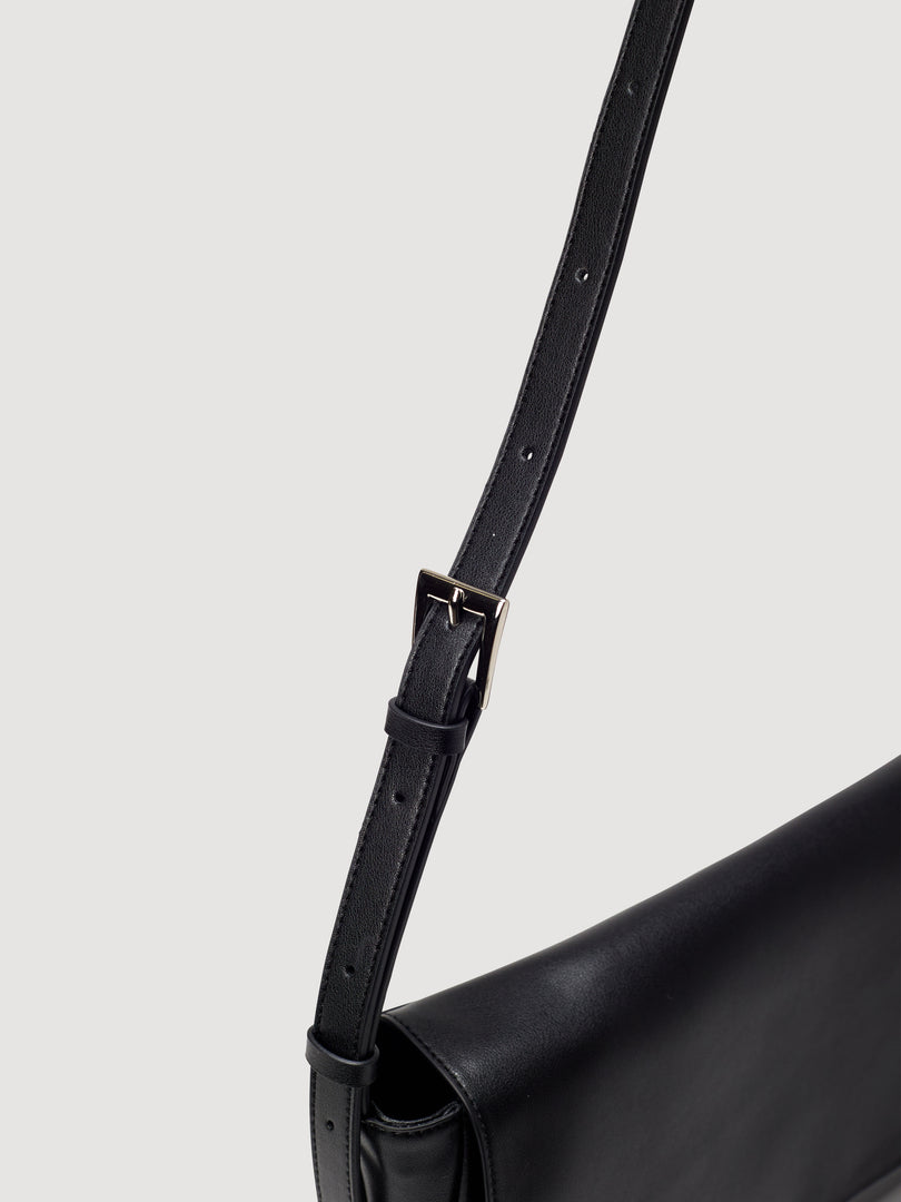Anzu Flap Bag Black
