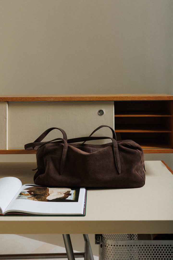 Willo Flute Shoulder Bag Suede Cacao Brown