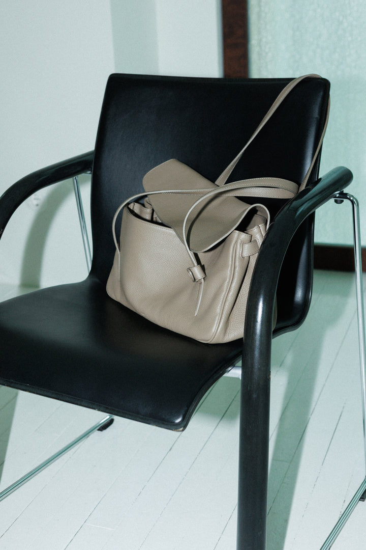 Willo Flap Bag Taupe