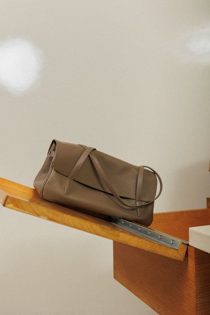 Willo Flap Bag Taupe