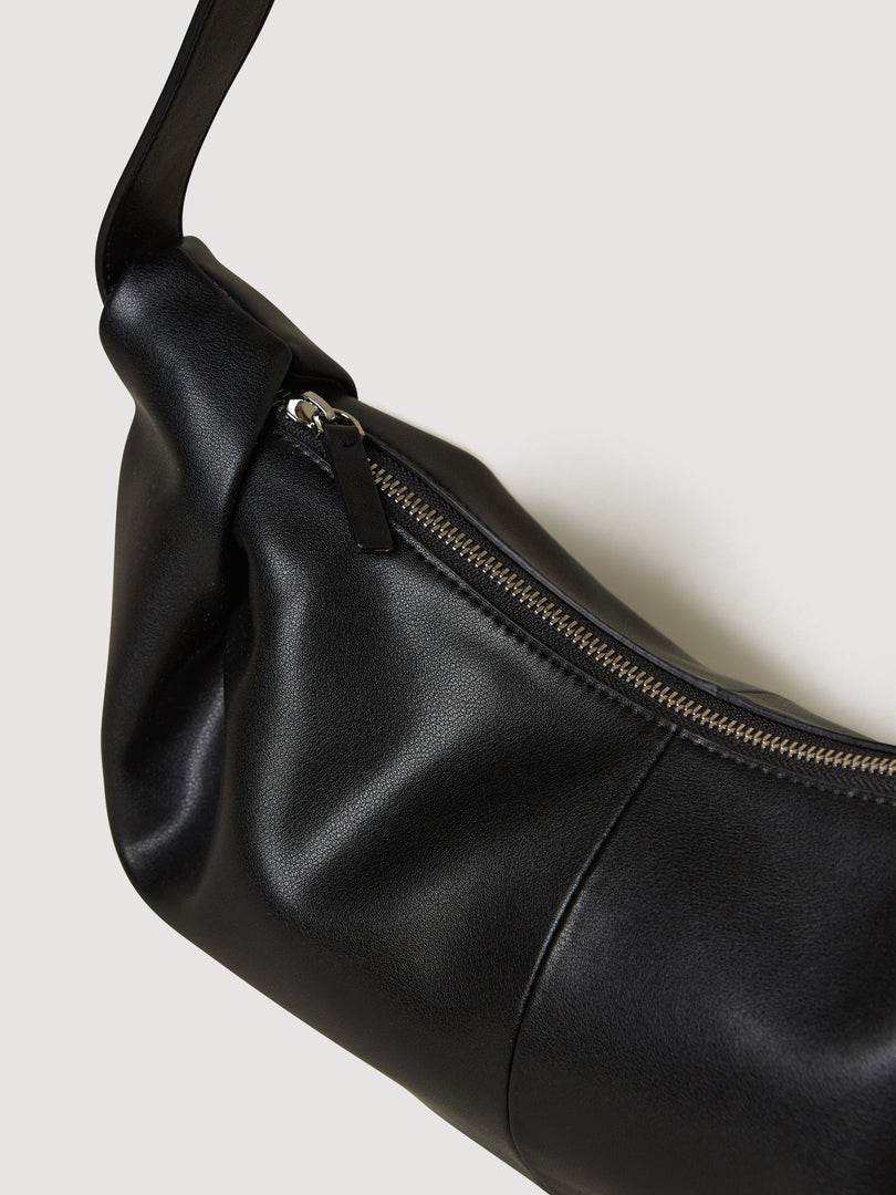 日本未入荷☆Ohwi Sling bag/全2色/FLOR 日本未入荷☆Ohwi Sling bag/全2色/FLOR (FLOR/ショルダーバッグ