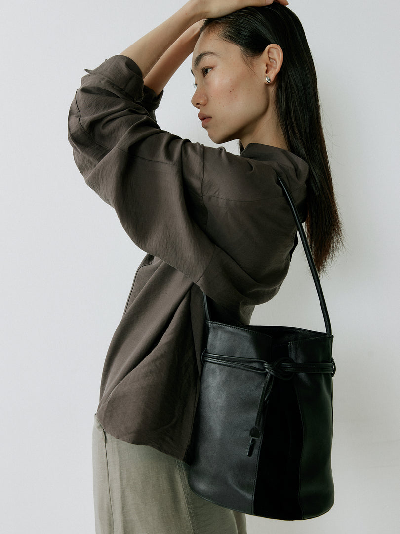 [Ships as available from 10/24] Tulip Bucket Bag Black