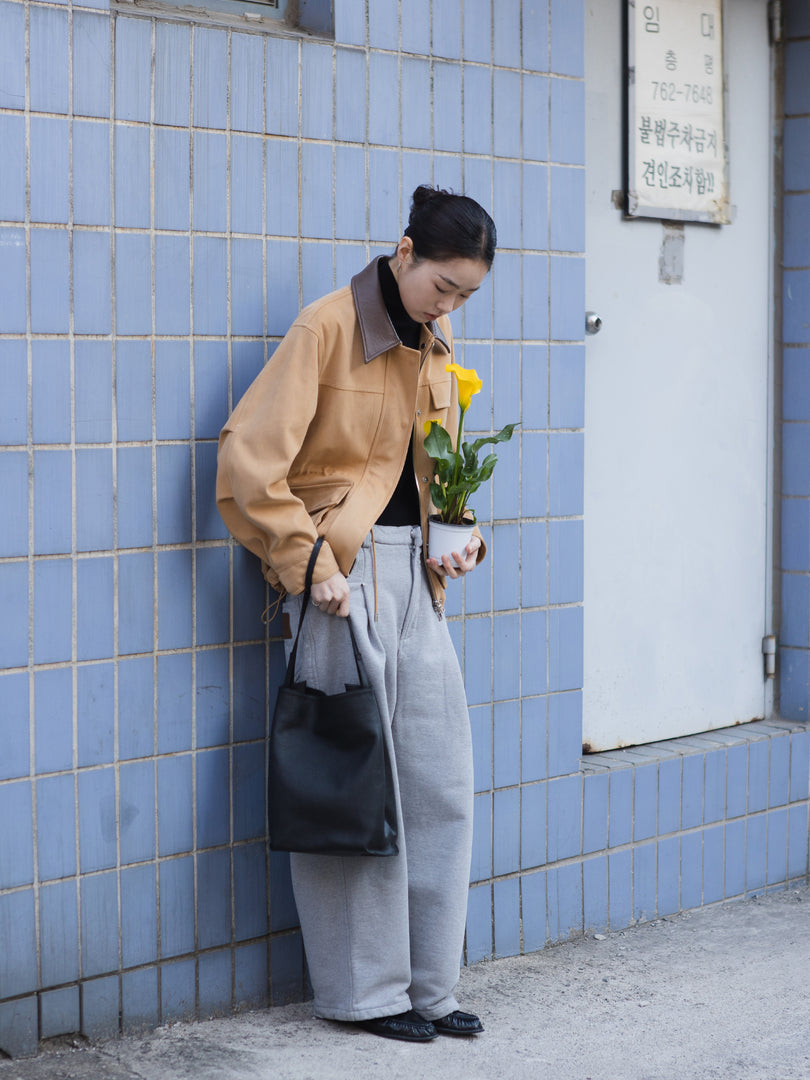 Calla Leather Bucket Bag Black