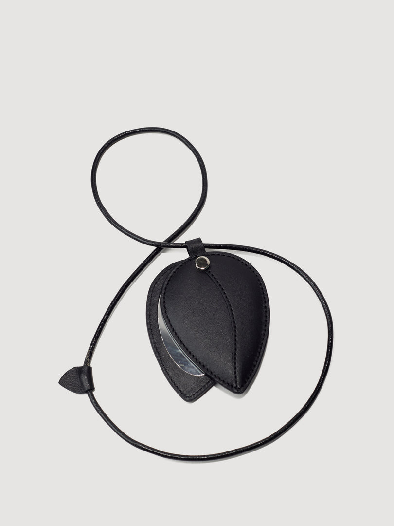 [Ships as available from 10/24] Leaf Mirror Keyring Black
