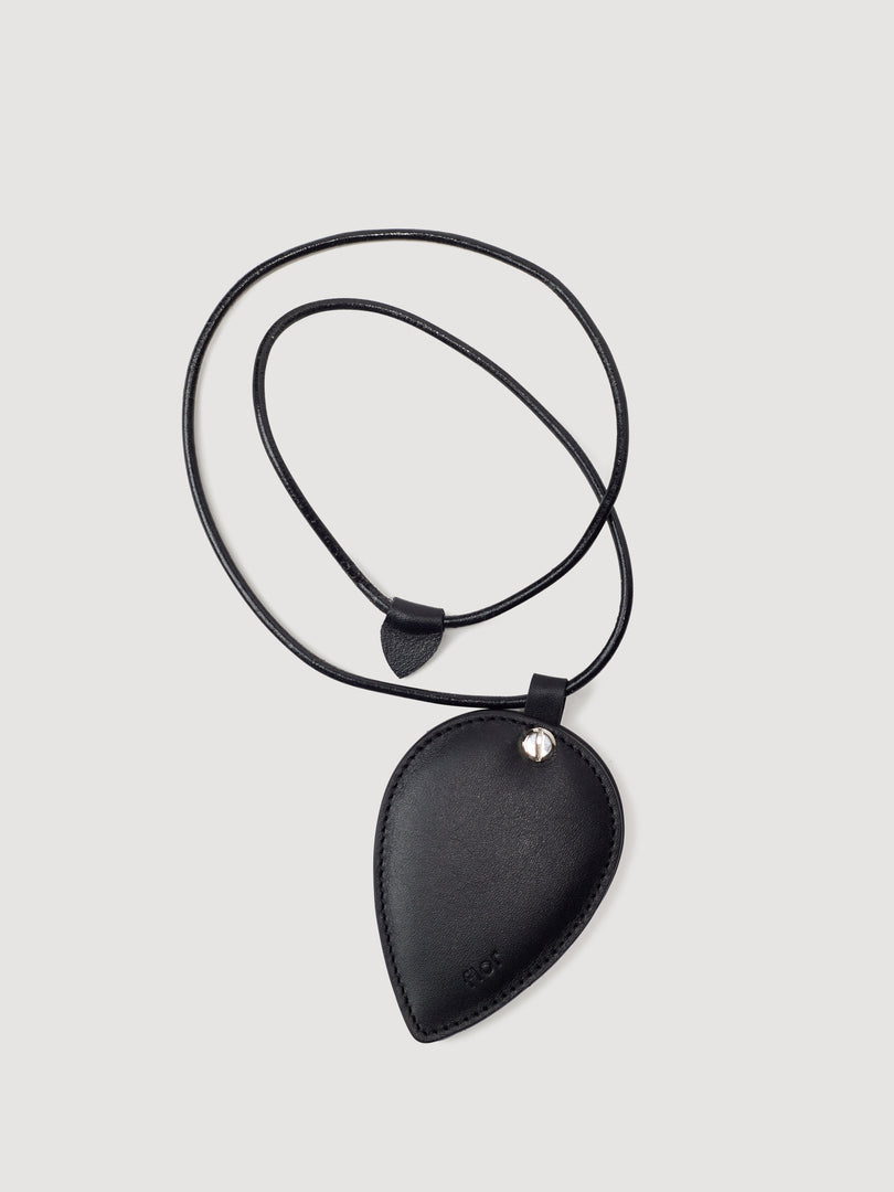 [Ships as available from 10/24] Leaf Mirror Keyring Black