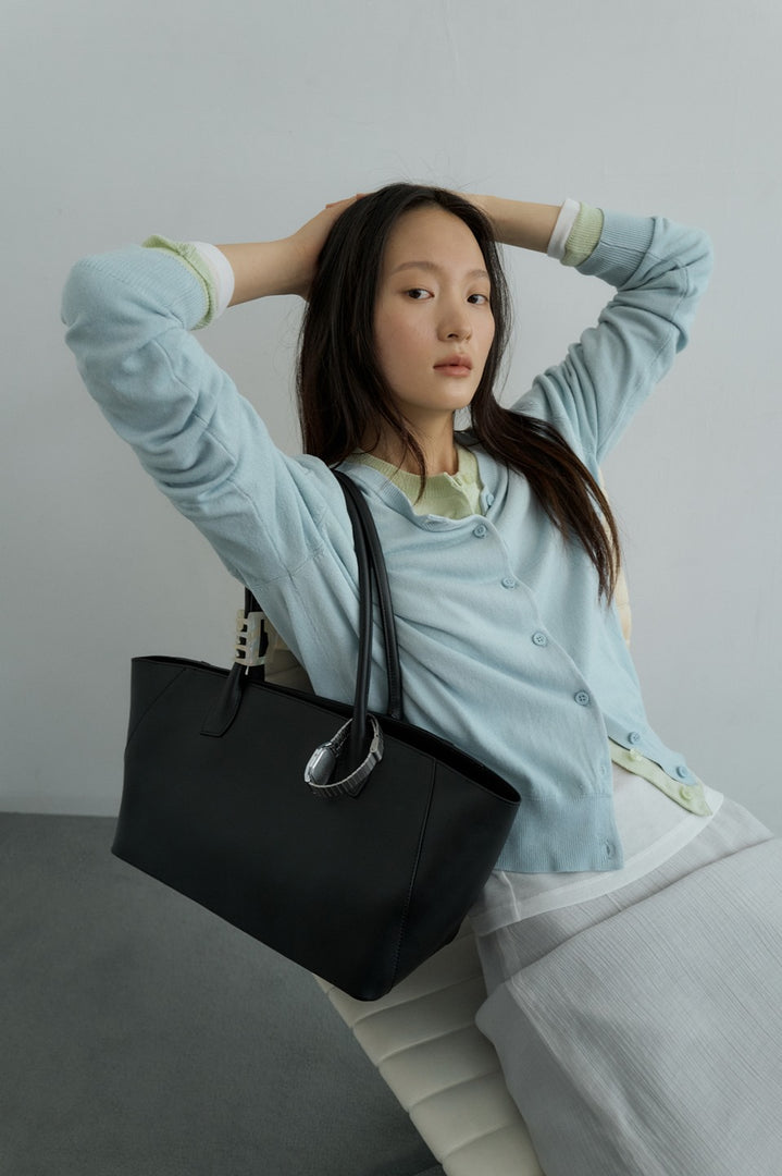 [Pre-order · Ships from Jun 22] Mag Leather Tote Bag Black