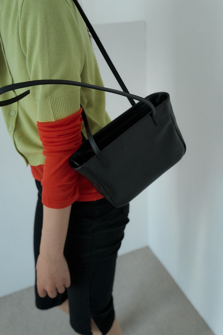Moss Mini Leather Shoulder Bag Black