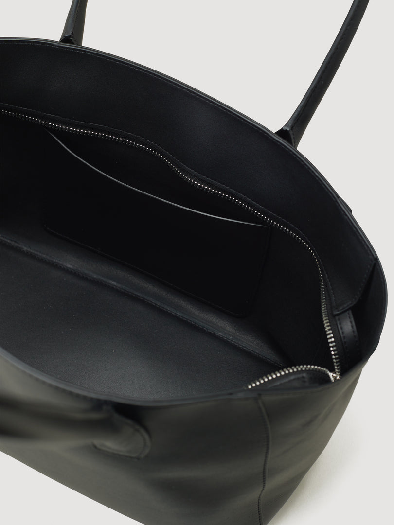 [Pre-order · Ships from Jun 22] Mag Leather Tote Bag Black