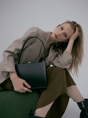 [Refurb Sale] Mona Frame Bag Black Calf_Silver Frame